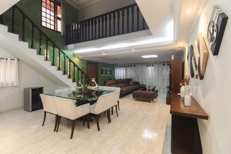 Sala  de casa à venda com 4 quartos, 220m² em Penha de França, São Paulo