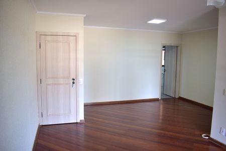 Apartamento para alugar com 124m², 3 quartos e 2 vagasSala