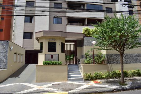 Apartamento para alugar com 124m², 3 quartos e 2 vagasFachada e portaria