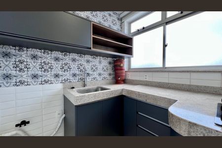 Apartamento à venda com 90m², 3 quartos e 1 vagaÁrea de Serviço