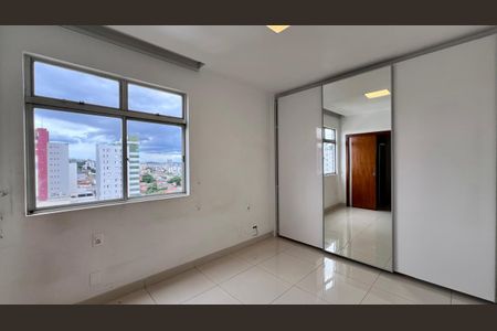 Apartamento à venda com 90m², 3 quartos e 1 vagaquarto 