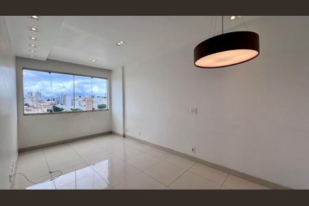 Apartamento à venda com 90m², 3 quartos e 1 vagasala 
