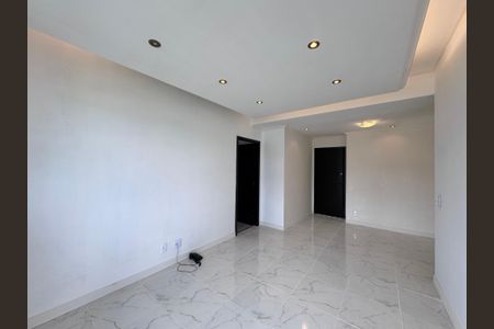 Sala de apartamento para alugar com 2 quartos, 65m² em Barra da Tijuca, Rio de Janeiro