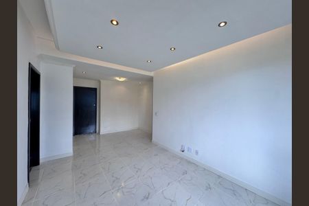 Sala de apartamento para alugar com 2 quartos, 65m² em Barra da Tijuca, Rio de Janeiro