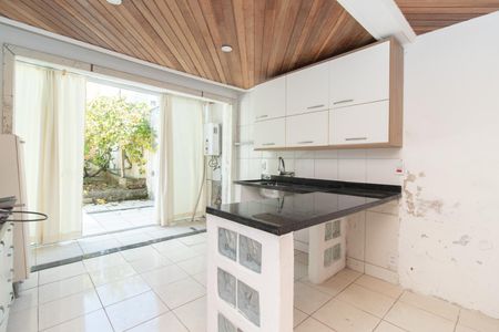 Casa para alugar com 342m², 5 quartos e 2 vagasCozinha