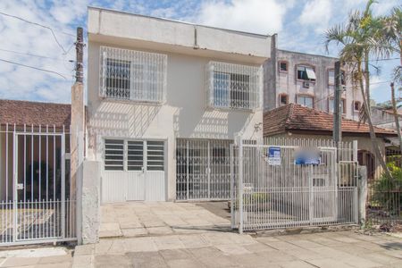 Casa para alugar com 342m², 5 quartos e 2 vagasFachada