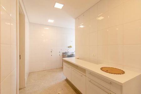 Apartamento para alugar com 340m², 3 quartos e 5 vagasÁrea de Serviço