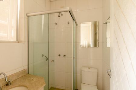 Apartamento para alugar com 340m², 3 quartos e 5 vagasBanheiro de serviço