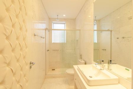 Apartamento para alugar com 340m², 3 quartos e 5 vagasBanheiro da Suíte 2