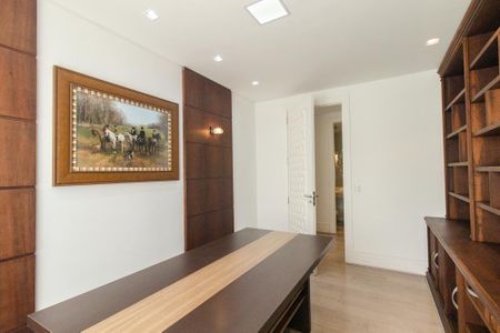 Apartamento para alugar com 340m², 3 quartos e 5 vagasEscritório