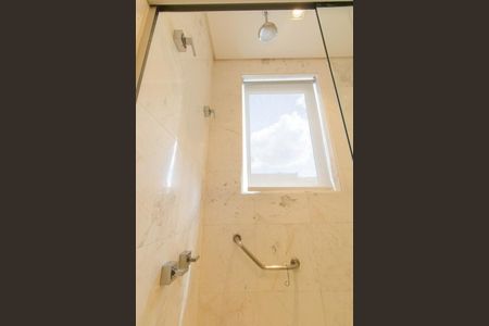 Apartamento para alugar com 340m², 3 quartos e 5 vagasBanheiro da Suíte 1