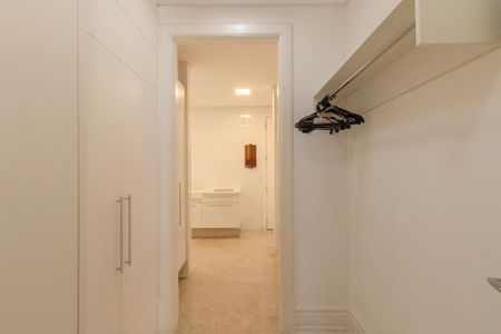 Apartamento para alugar com 340m², 3 quartos e 5 vagasÁrea de Serviço