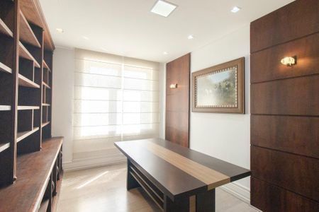 Apartamento para alugar com 340m², 3 quartos e 5 vagasEscritório