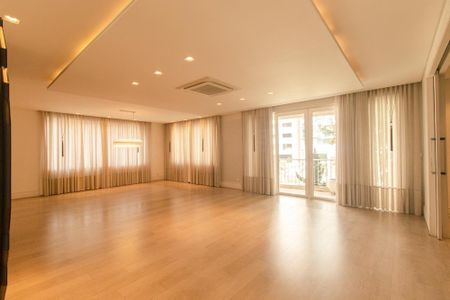 Apartamento para alugar com 340m², 3 quartos e 5 vagasSala