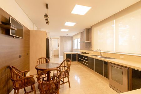 Apartamento para alugar com 340m², 3 quartos e 5 vagasCozinha