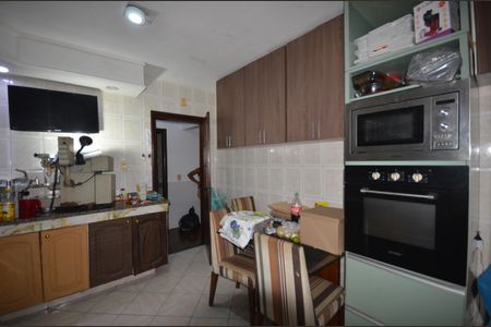 Casa para alugar com 250m², 4 quartos e 3 vagasCozinha e Área de Serviço