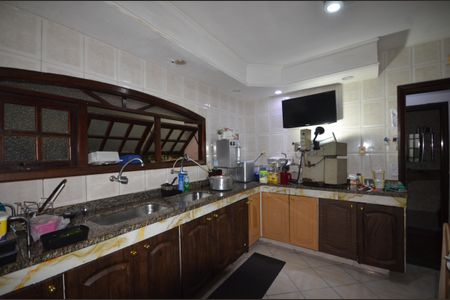 Casa para alugar com 250m², 4 quartos e 3 vagasCozinha e Área de Serviço