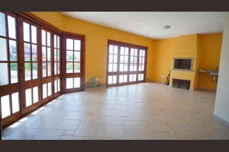 Casa à venda com 600m², 6 quartos e 4 vagas Casa à venda com 600m², 6 quartos e 4 vagasChurrascaria salão de festa