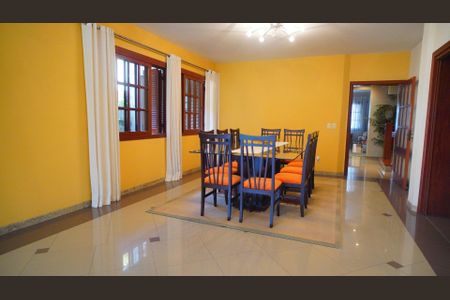 Sala 2 de casa à venda com 6 quartos, 600m² em Menino Deus, Porto Alegre