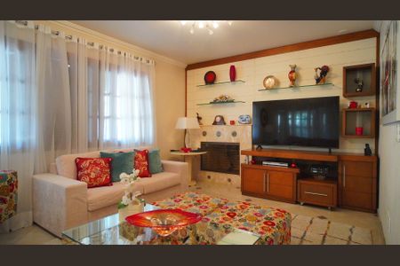 Casa à venda com 600m², 6 quartos e 4 vagas Casa à venda com 600m², 6 quartos e 4 vagasSala 1