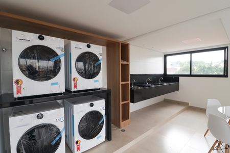 Apartamento à venda com 45m², 2 quartos e 1 vaga Apartamento à venda com 45m², 2 quartos e 1 vagaLavanderia