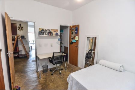 Casa à venda com 227m², 3 quartos e 3 vagas Casa à venda com 227m², 3 quartos e 3 vagasQuarto