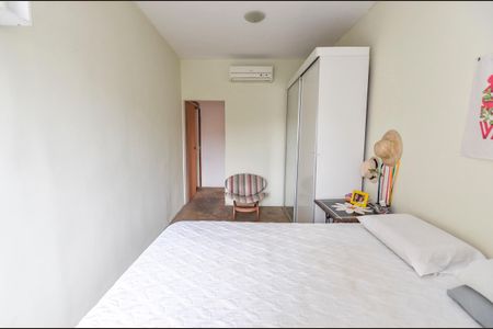 Casa à venda com 227m², 3 quartos e 3 vagas Casa à venda com 227m², 3 quartos e 3 vagasSuíte 1