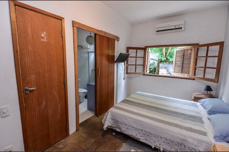 Casa à venda com 227m², 3 quartos e 3 vagas Casa à venda com 227m², 3 quartos e 3 vagasSuíte 2