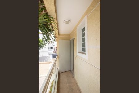 Casa de condomínio para alugar com 120m², 3 quartos e 2 vagasVaranda