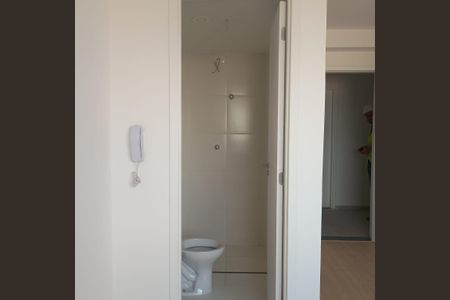 Banheiro de apartamento para alugar com 1 quarto, 17m² em Jardim Jaragua (Sao Domingos), São Paulo