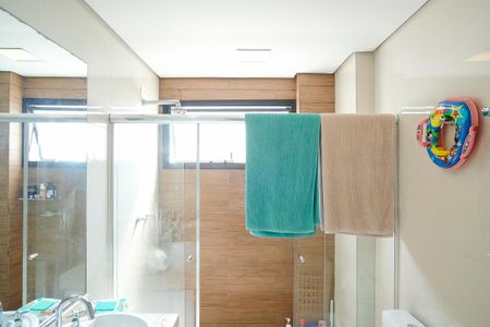 Apartamento à venda com 242m², 4 quartos e 2 vagasBanheiro da suíte 1