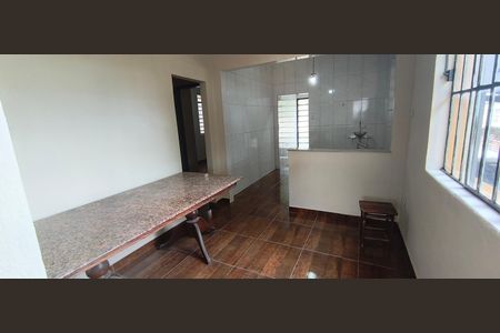 Casa para alugar com 102m², 4 quartos e 4 vagas Casa para alugar com 102m², 4 quartos e 4 vagasCozinha