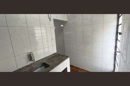 Cozinha de casa para alugar com 4 quartos, 102m² em Esplanada, Belo Horizonte