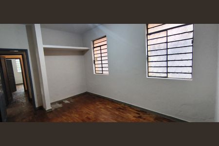 Sala de casa para alugar com 4 quartos, 102m² em Esplanada, Belo Horizonte