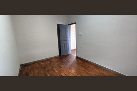 Casa para alugar com 102m², 4 quartos e 4 vagas Casa para alugar com 102m², 4 quartos e 4 vagasQuarto