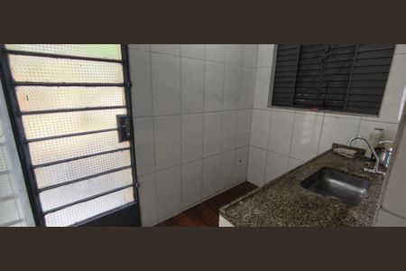 Casa para alugar com 102m², 4 quartos e 4 vagas Casa para alugar com 102m², 4 quartos e 4 vagasCozinha