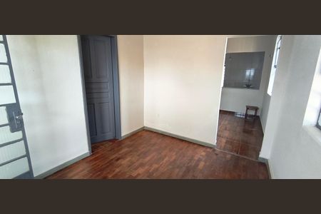Casa para alugar com 102m², 4 quartos e 4 vagas Casa para alugar com 102m², 4 quartos e 4 vagasQuarto
