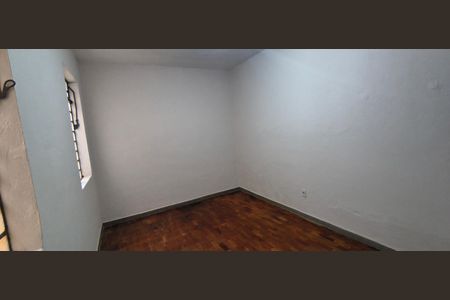 Casa para alugar com 102m², 4 quartos e 4 vagas Casa para alugar com 102m², 4 quartos e 4 vagasQuarto