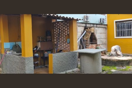 Casa para alugar com 102m², 4 quartos e 4 vagas Casa para alugar com 102m², 4 quartos e 4 vagasÁrea externa