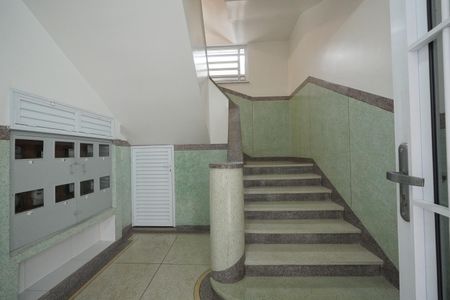 Apartamento para alugar com 67m², 2 quartos e sem vagaEntrada