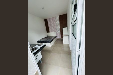 Sala/Quarto de kitnet/studio para alugar com 1 quarto, 17m² em Vila Caputera, Mogi das Cruzes