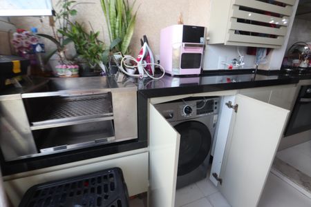 Apartamento à venda com 42m², 2 quartos e 1 vagaÁrea de Serviço