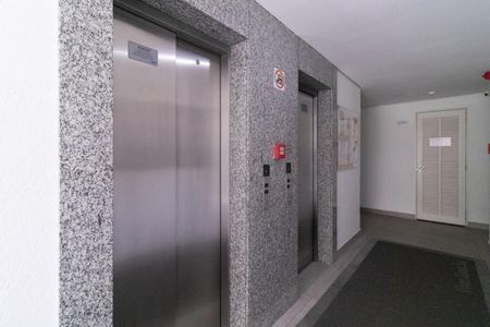 Apartamento à venda com 67m², 3 quartos e 1 vaga Apartamento à venda com 67m², 3 quartos e 1 vagaElevador