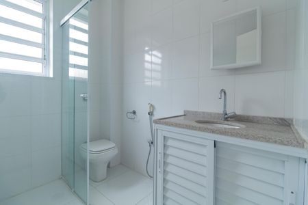 Apartamento para alugar com 67m², 2 quartos e sem vagaBanheiro