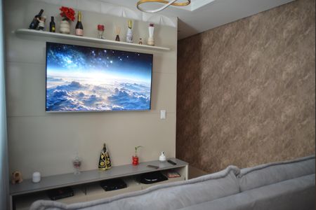 Apartamento para alugar com 72m², 2 quartos e 1 vagaSala