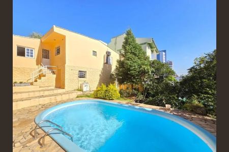 Casa à venda com 133m², 3 quartos e 2 vagasÁrea Externa 