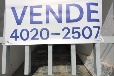 Casa à venda com 505m², 3 quartos e 2 vagasPlaquinha Instalada