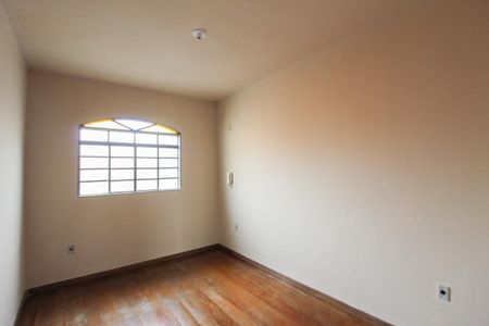 Casa à venda com 505m², 3 quartos e 2 vagasCasa 1 - Quarto 2