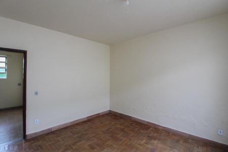 Casa à venda com 505m², 3 quartos e 2 vagasCasa 2 - Quarto 1