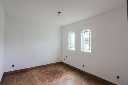 Casa à venda com 505m², 3 quartos e 2 vagasCasa 3 - Quarto 2